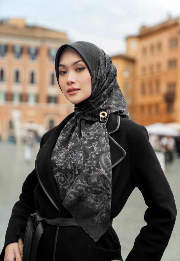 Buttonscarves Nada 3 Satin Square - Movie Night