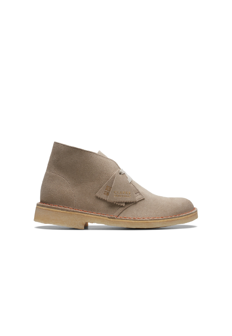 CLARKS Womens Desert Boot. Sand Suede