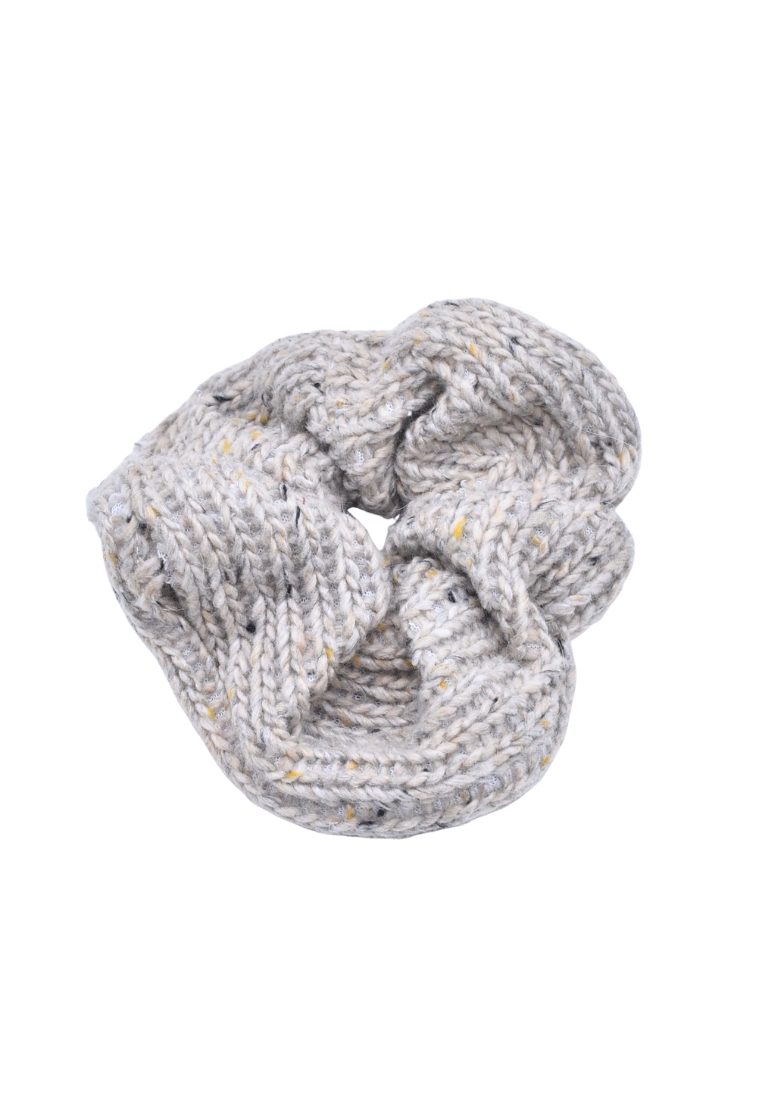 Dandelion Chunky Cable Knit Scrunchie