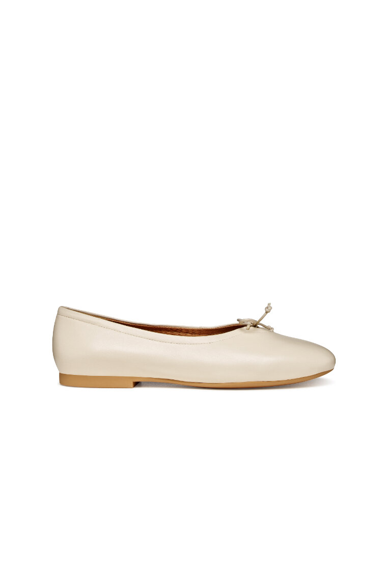Geox GEOX Ladies New Palmaria Leather Ballerina Flats - Cream D654JA-0TU11-C1122S6