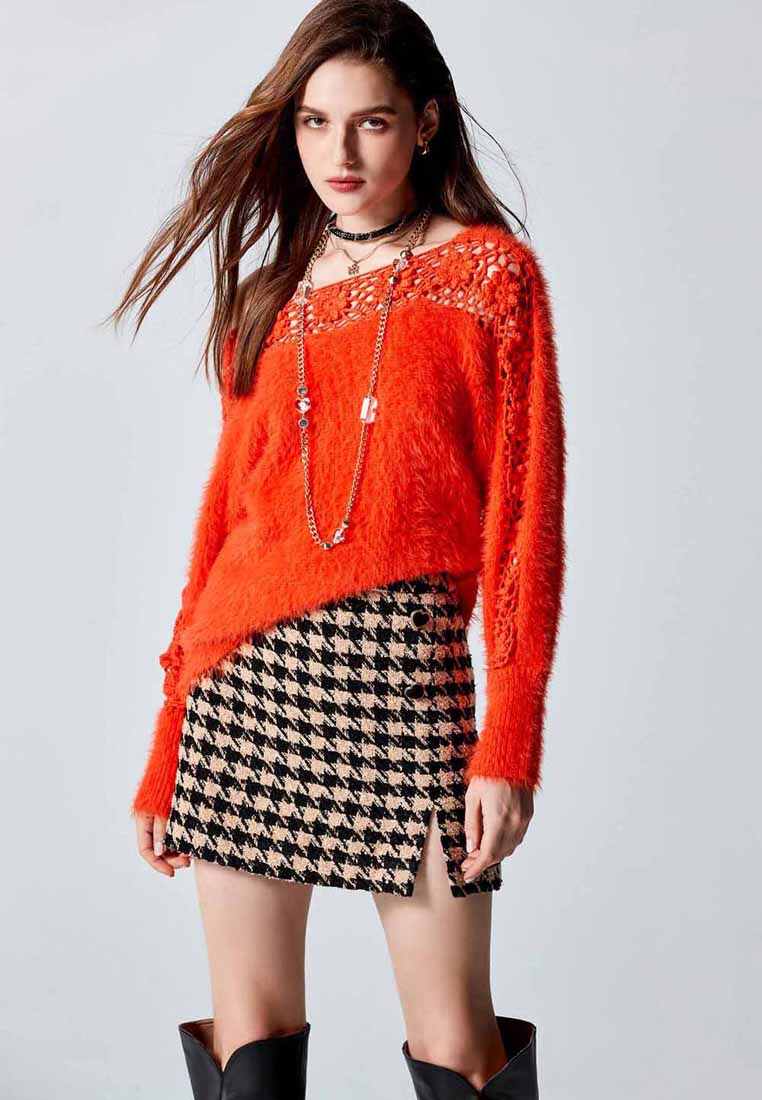 iROO Floral Pattern Knit Faux Fur Top