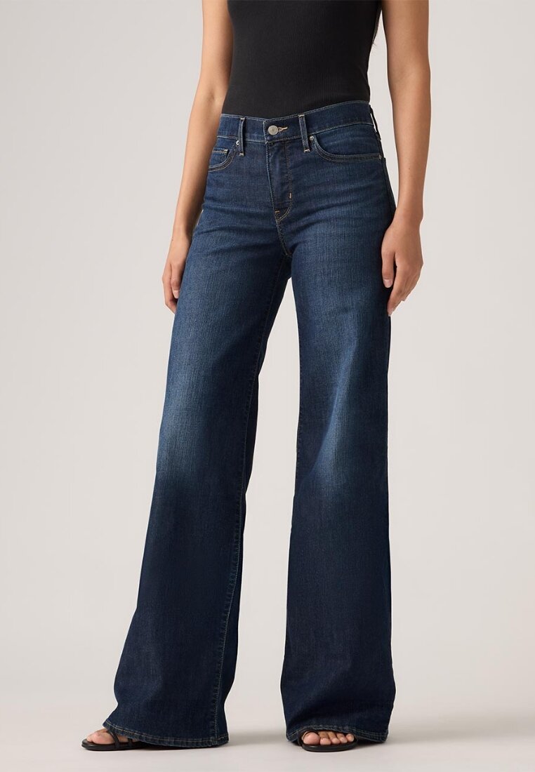 Levi's Levi's® Women's 318 Shaping Wide-Leg Jeans 001PZ-0014