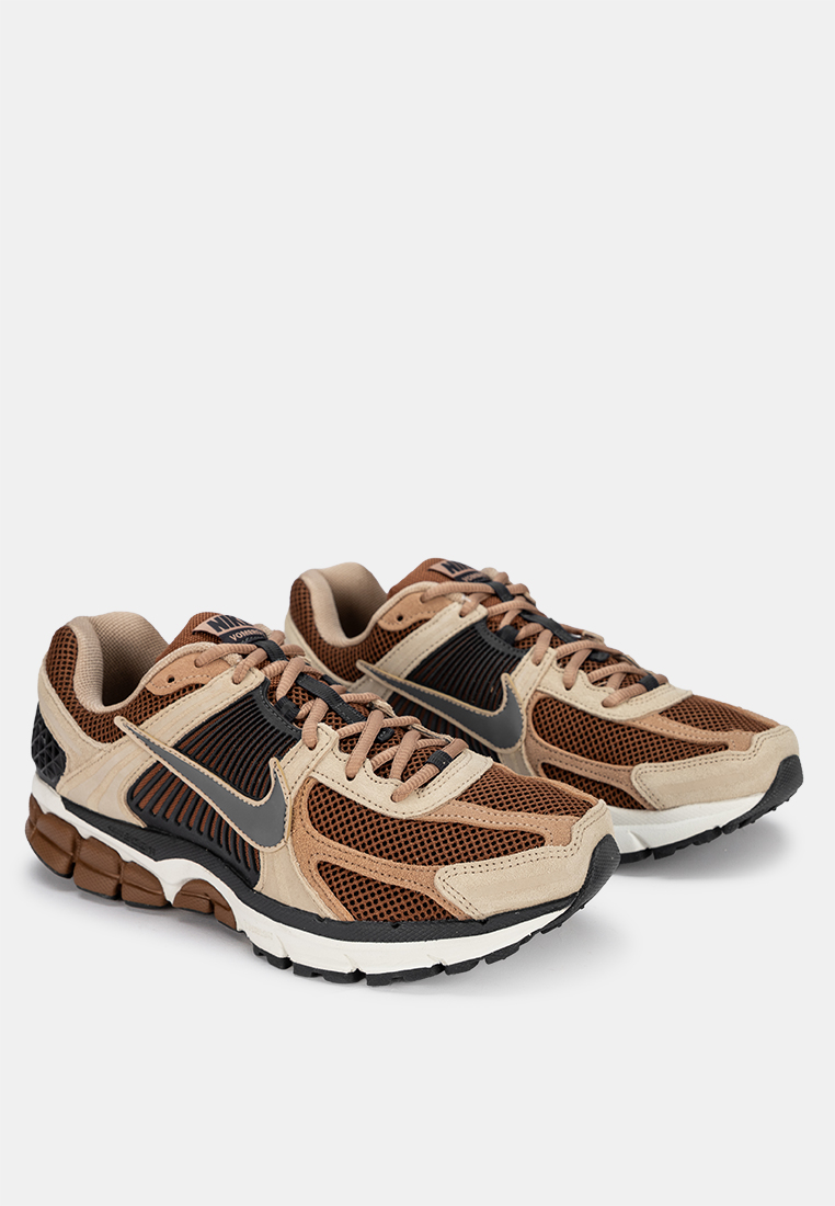 Nike Zoom Vomero 5 Shoes