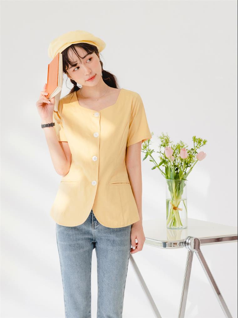 OBSTYLE Heart-shaped neckline flattering waist-cut button-up top [EA3333]