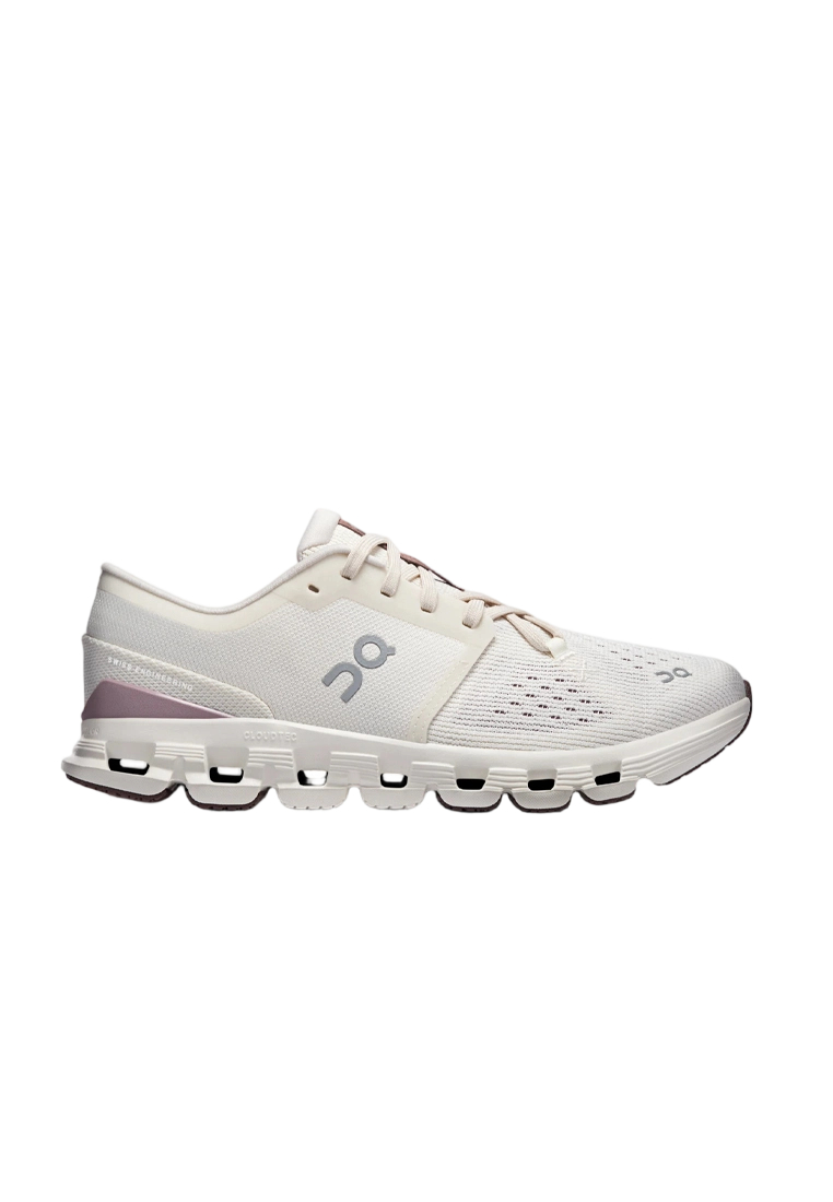 On Women's Athletic Shoes in White Color Block 3WE30074740