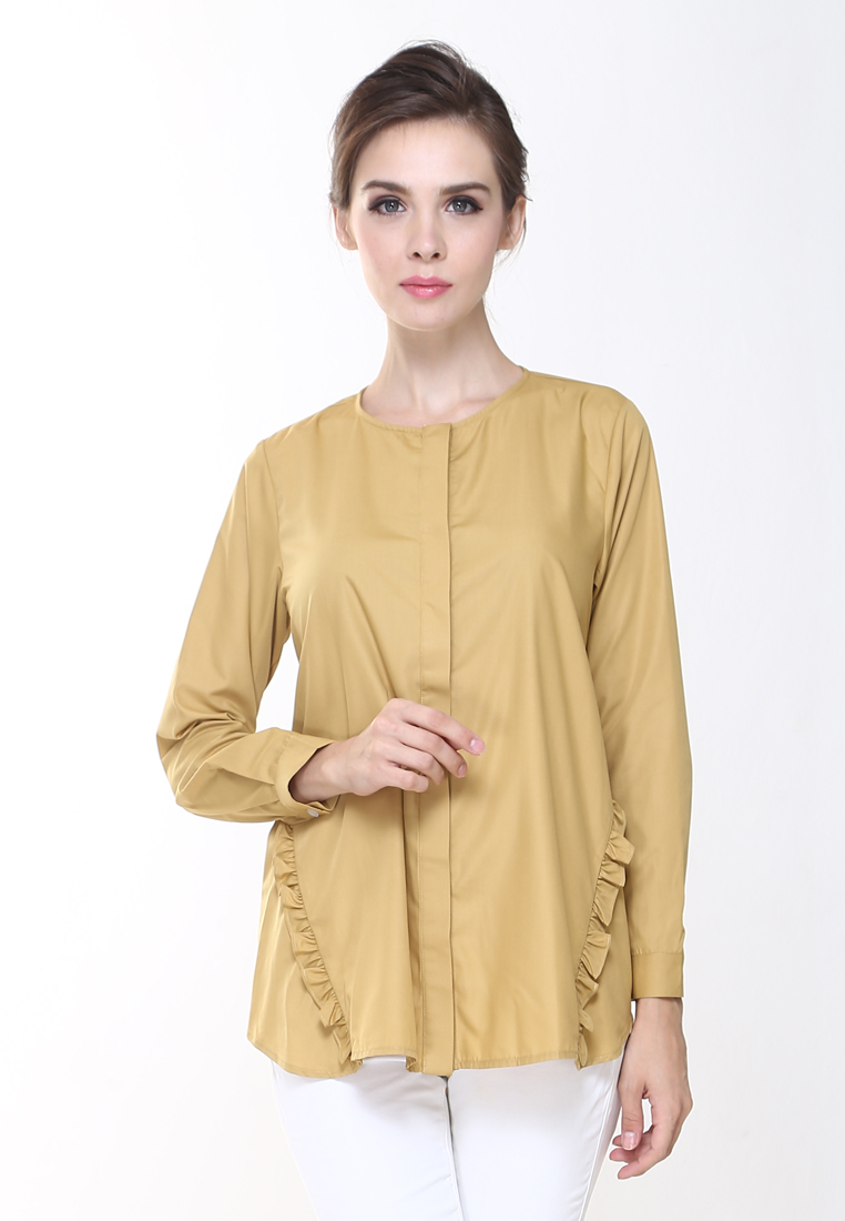 Rina Nichie Basic Irene Top in Gold
