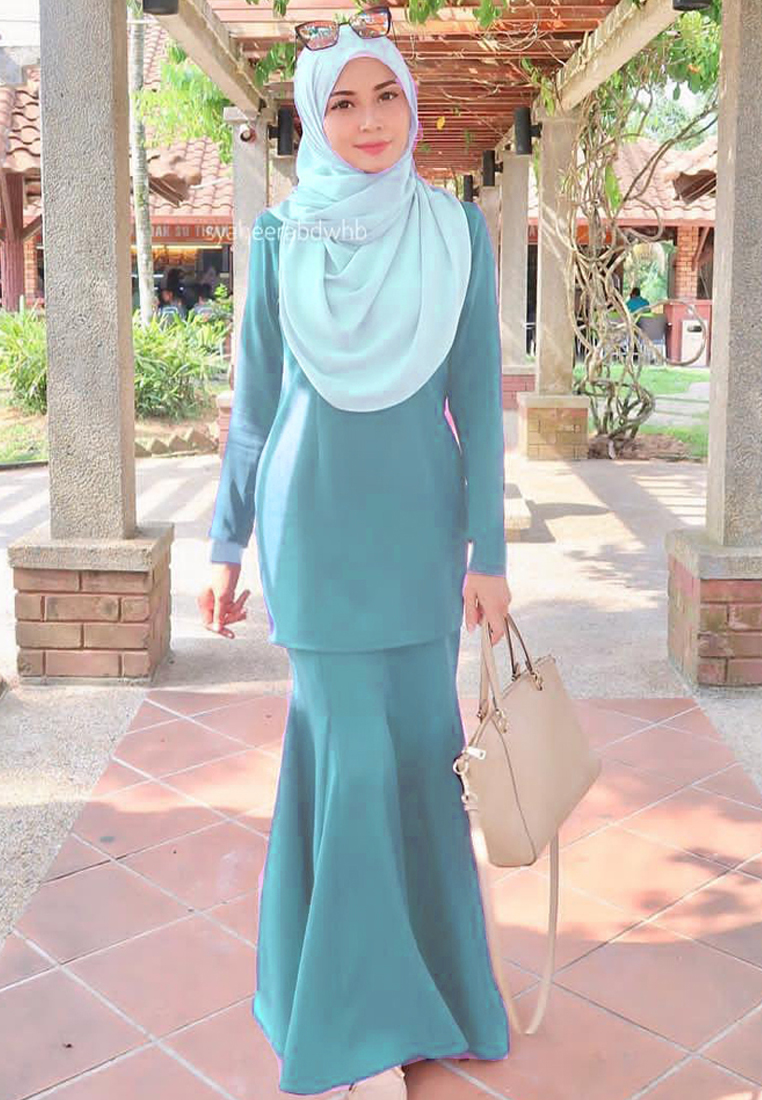 Rina Nichie Basic Rina Kurung in Mint Green