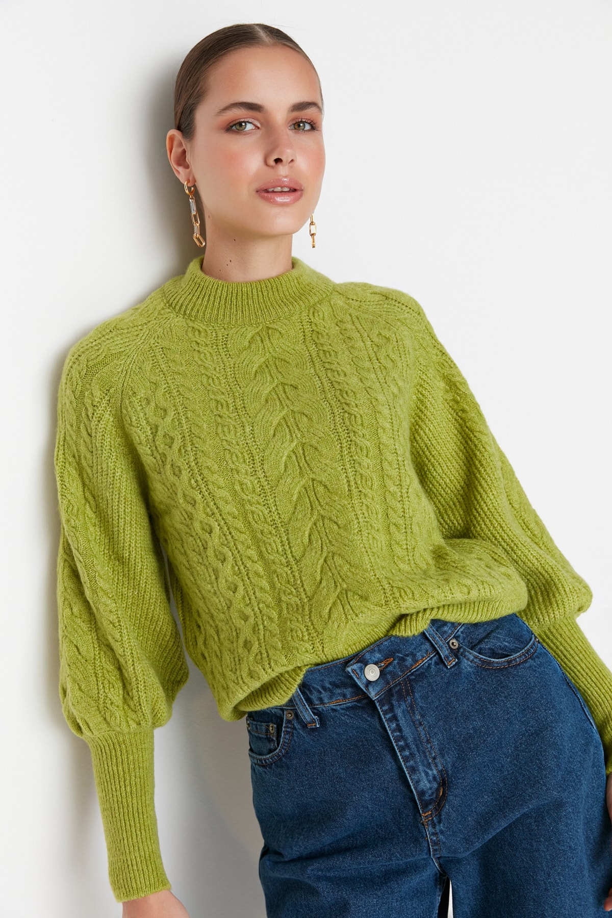 Trendyol Green Soft-Textured Cable Knit Sweater Twoaw21Kz0109