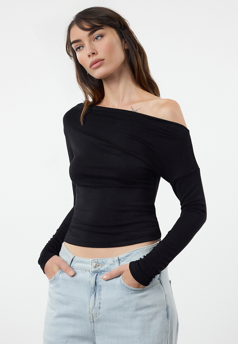 Trendyol Asymmetrical Top