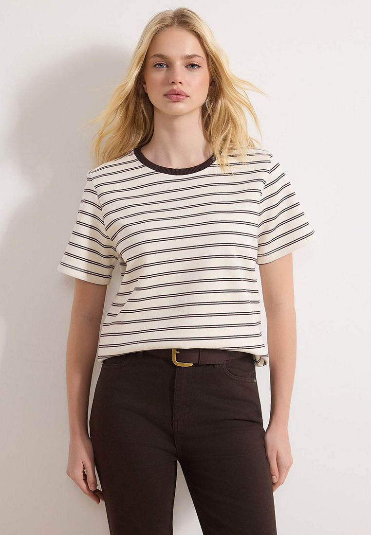 Trendyol Brown Striped Regular Fit Short Sleeve Tok Interlock Knitted T-Shirt Twoss26Ts67