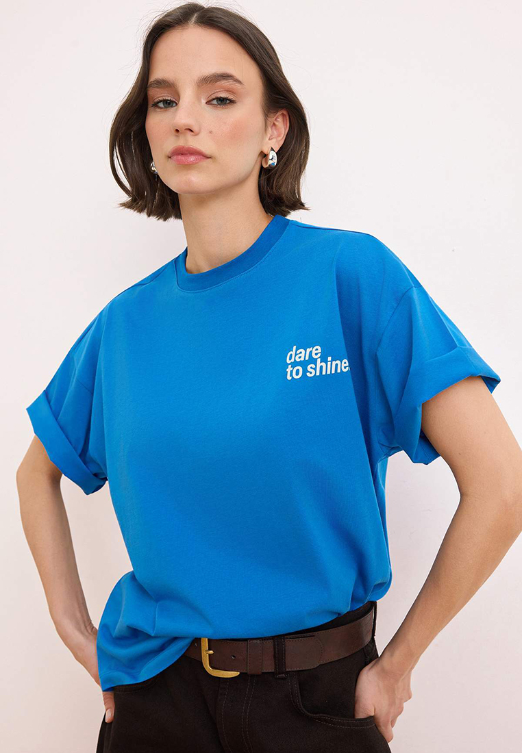 Trendyol Saks Slogan Oversize/Wide Fit Back Printed Long Tok 1% Cotton Knitted T-Shirt Twoss26Ts89