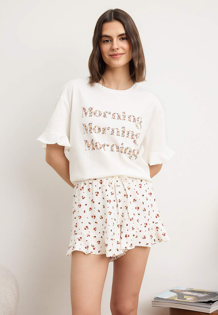 Trendyol Ecru 1% Cotton Floral And Slogan Flounced Shorts Knitted Pajamas Set Thmss25Pt24