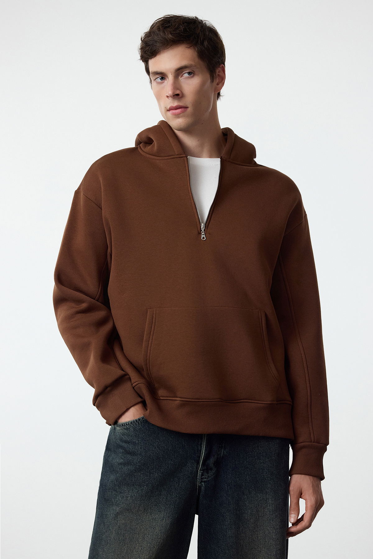 Trendyol Basic Half-ZIpper Hoodie
