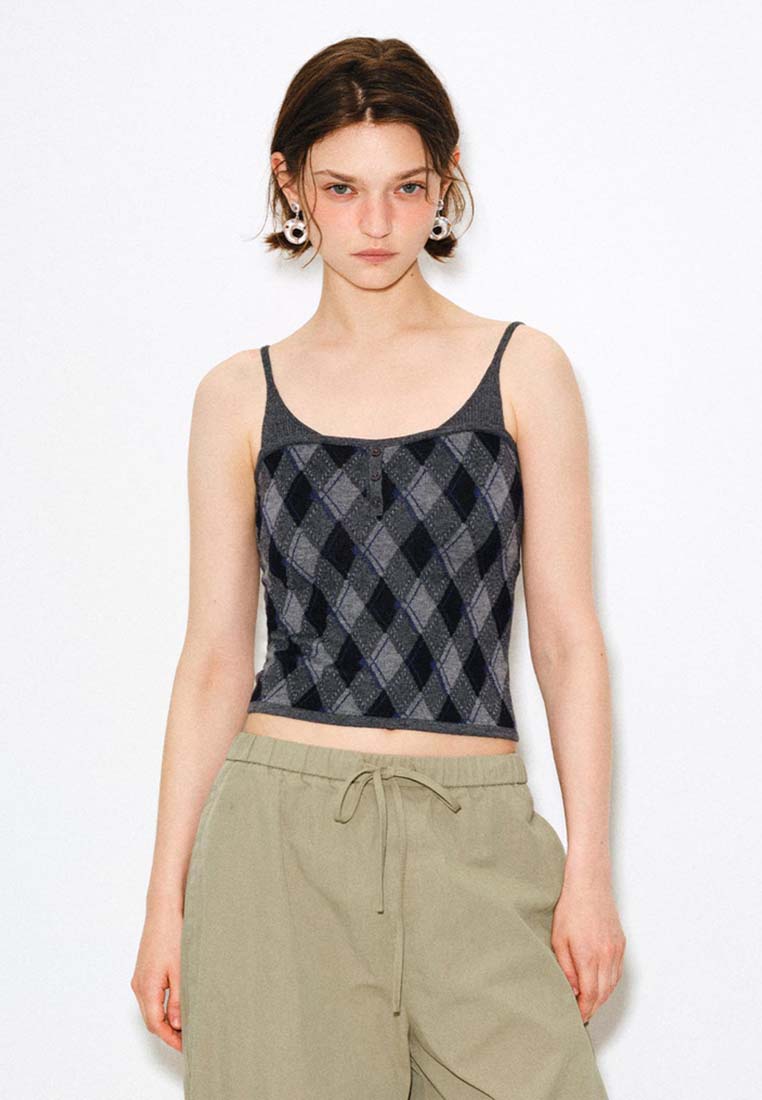 Urban Revivo Textured Argyle Knit Sleeveless Front Button Tank Top