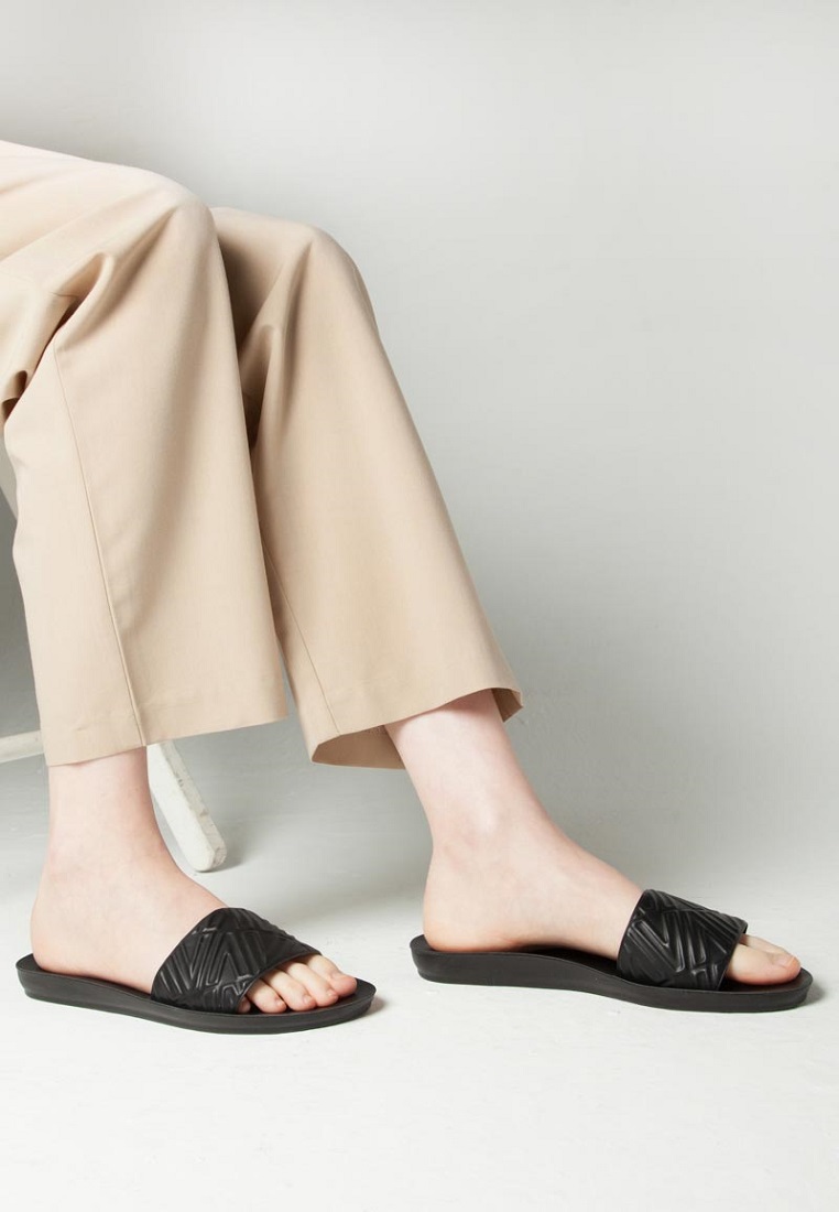 Buy Vincci Women Flat Sandals Online @ ZALORA Malaysia